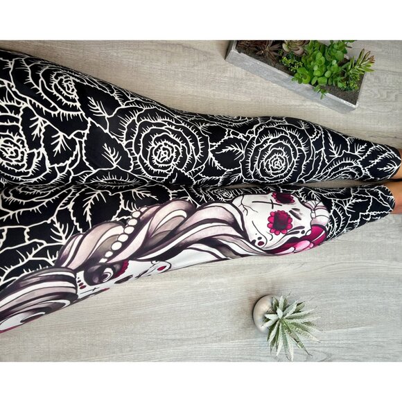 Undead Queen of Roses Sugar Skull Soft Leggings - Picture 5 of 6